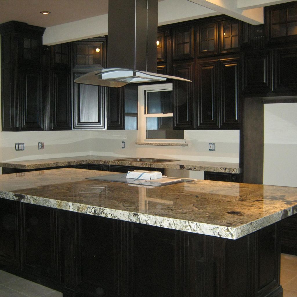 Flores Cabinets