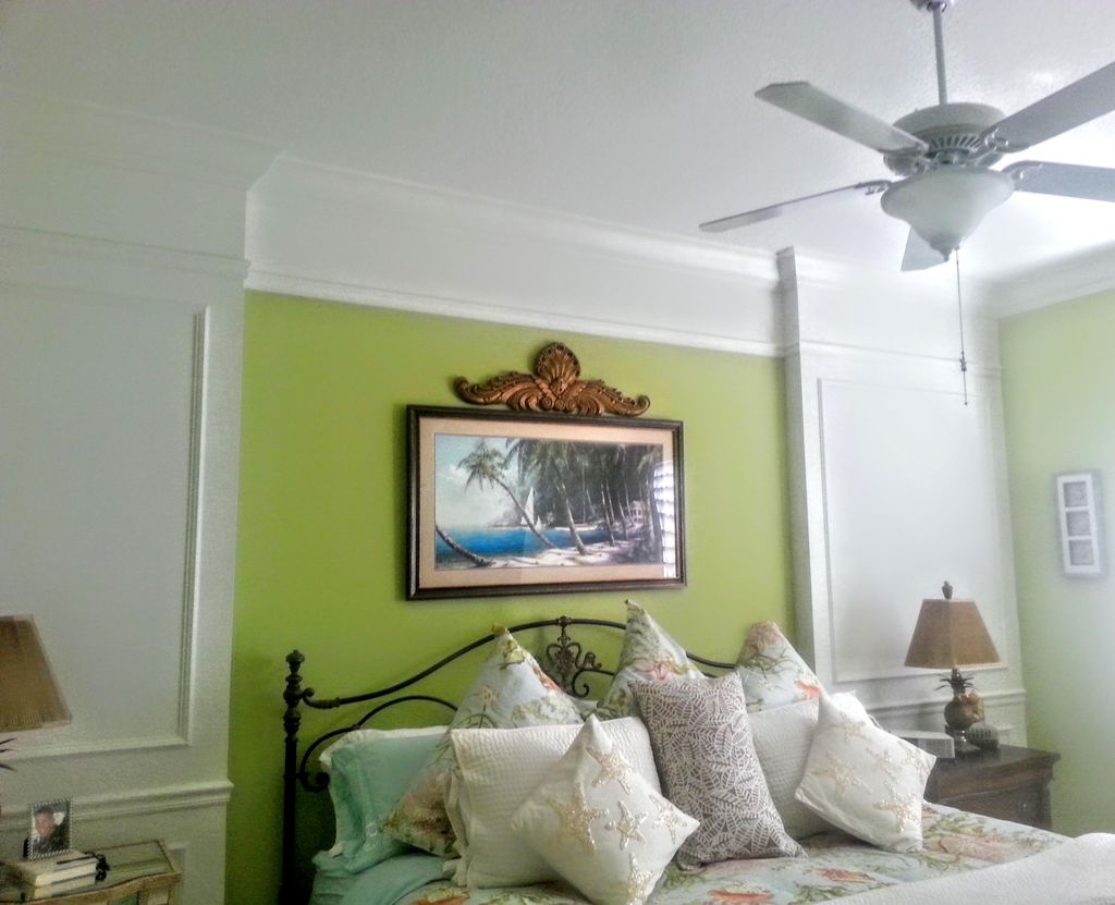 Great woodwork with a really nice color!