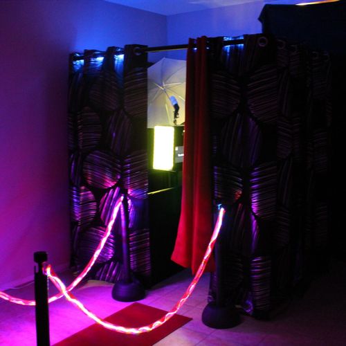 Photo booth with LED option