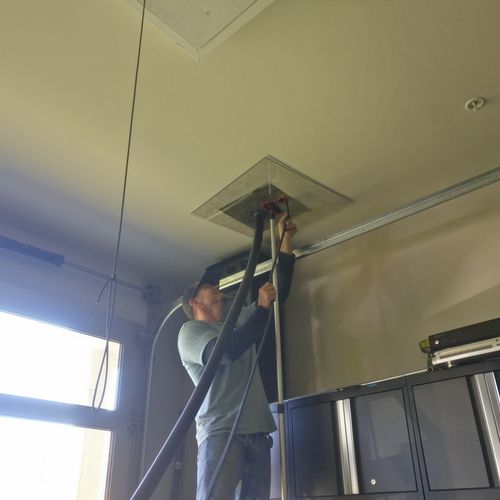 air duct cleaning using air pressure system