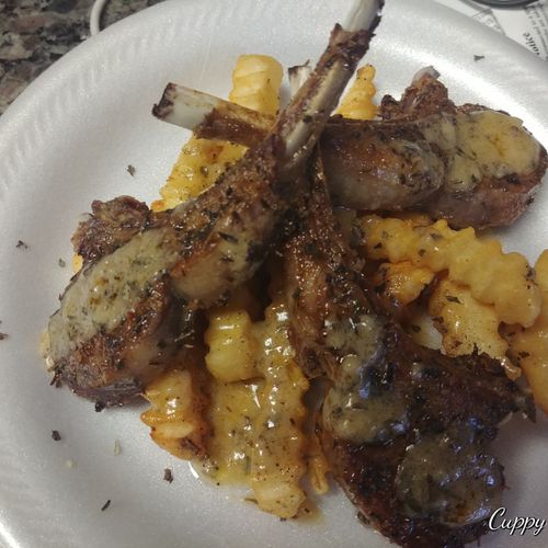 Broiled lamb chops with fries and pan drippings cr