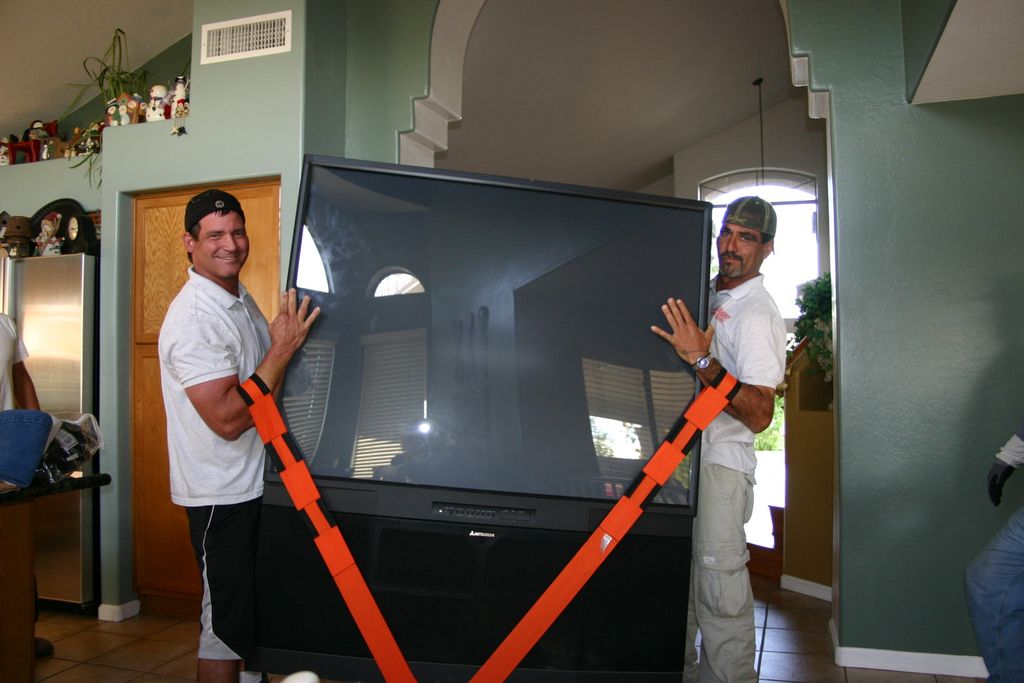 We move large TV's
