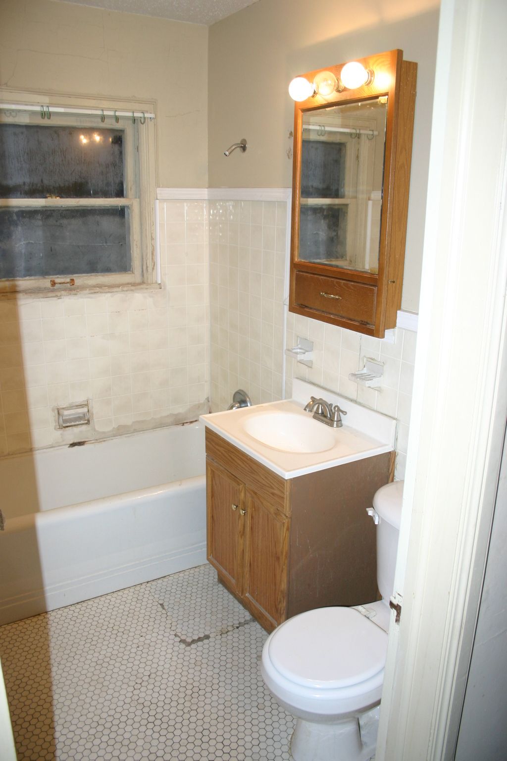 Bathroom Before 1