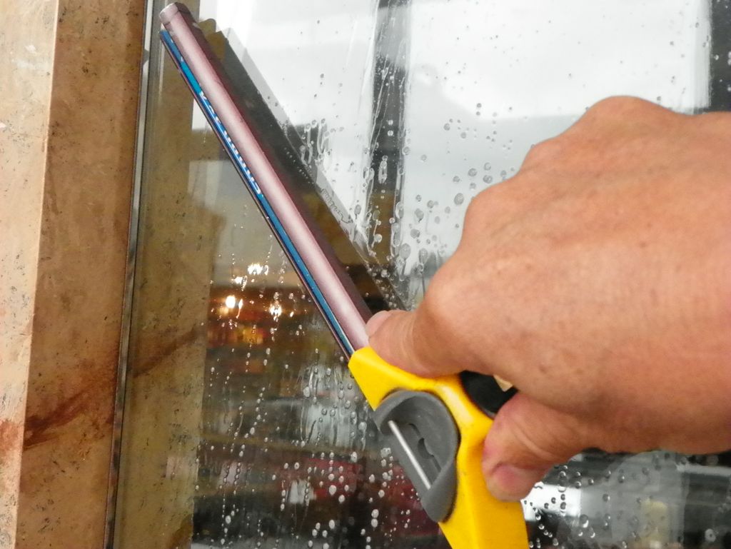 Window cleaning-the art-the mystery- the unified e