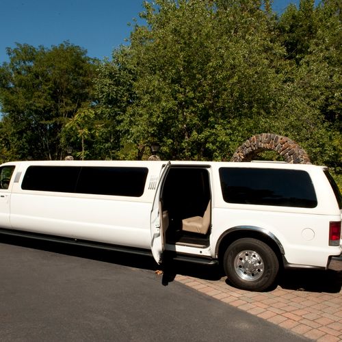This is our 14 passenger stretch SUV Excursion. Th