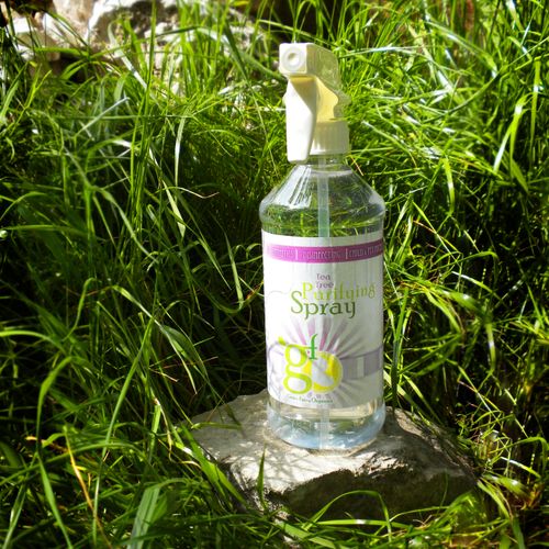 Our all natural purifying spray combines a special
