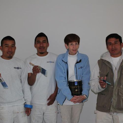 Meet one of our finest interior painting teams. Di