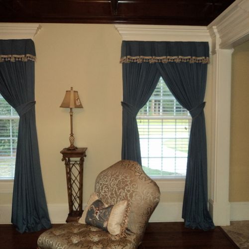 Formal cotton drapery with pleated valance