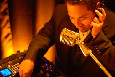 Bay Area Wedding DJ, Jason Woodley for Quantum Mus