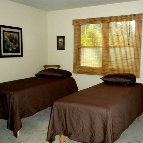 Private and comfortable treatment room.