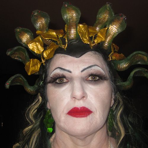 Gabi
Halloween Medusa Costume
10/2006