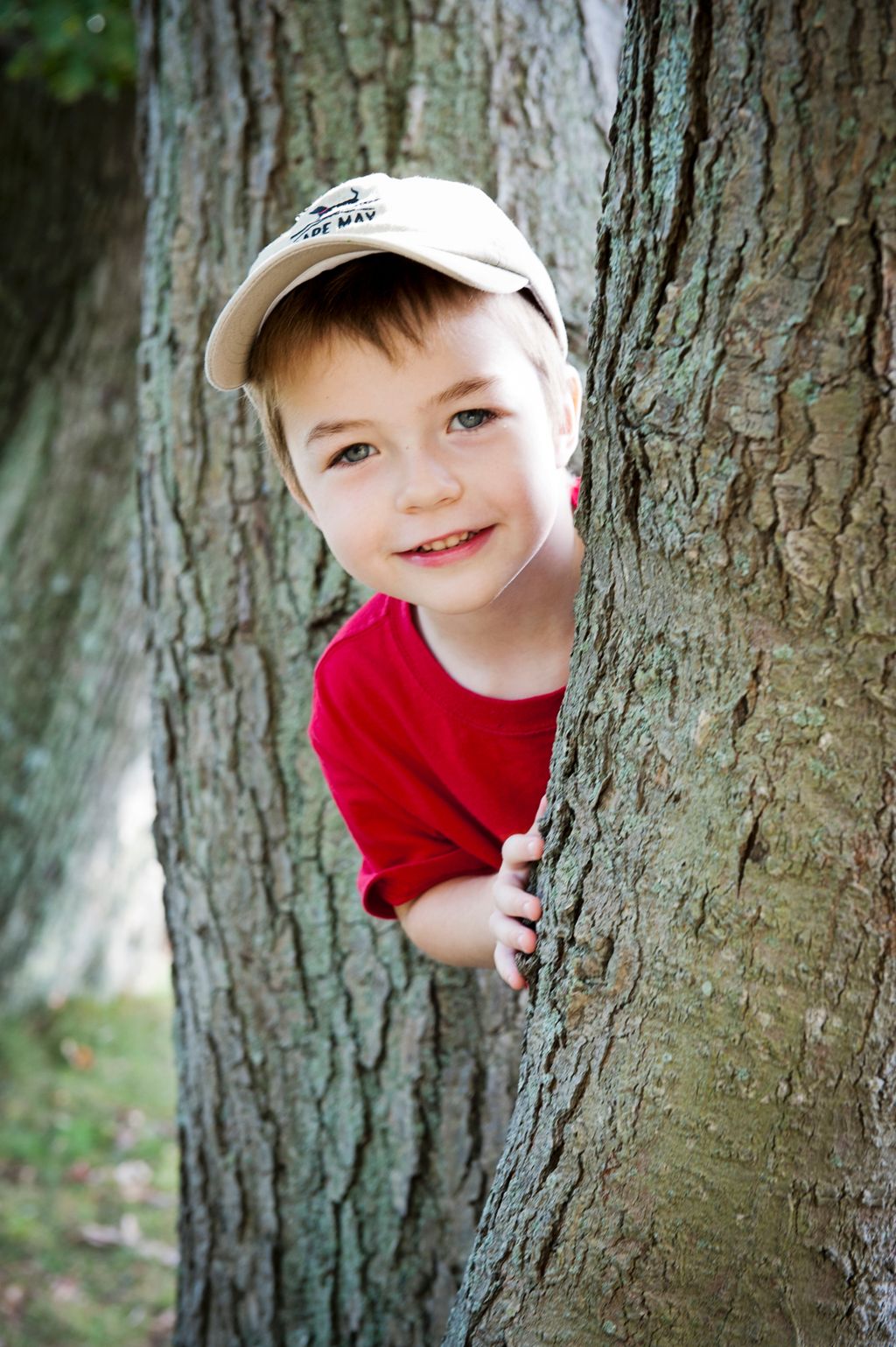 Outdoor Child Portraits. I work with kids to help 