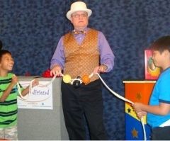 Best kids birthday party magician in Allen, TX and