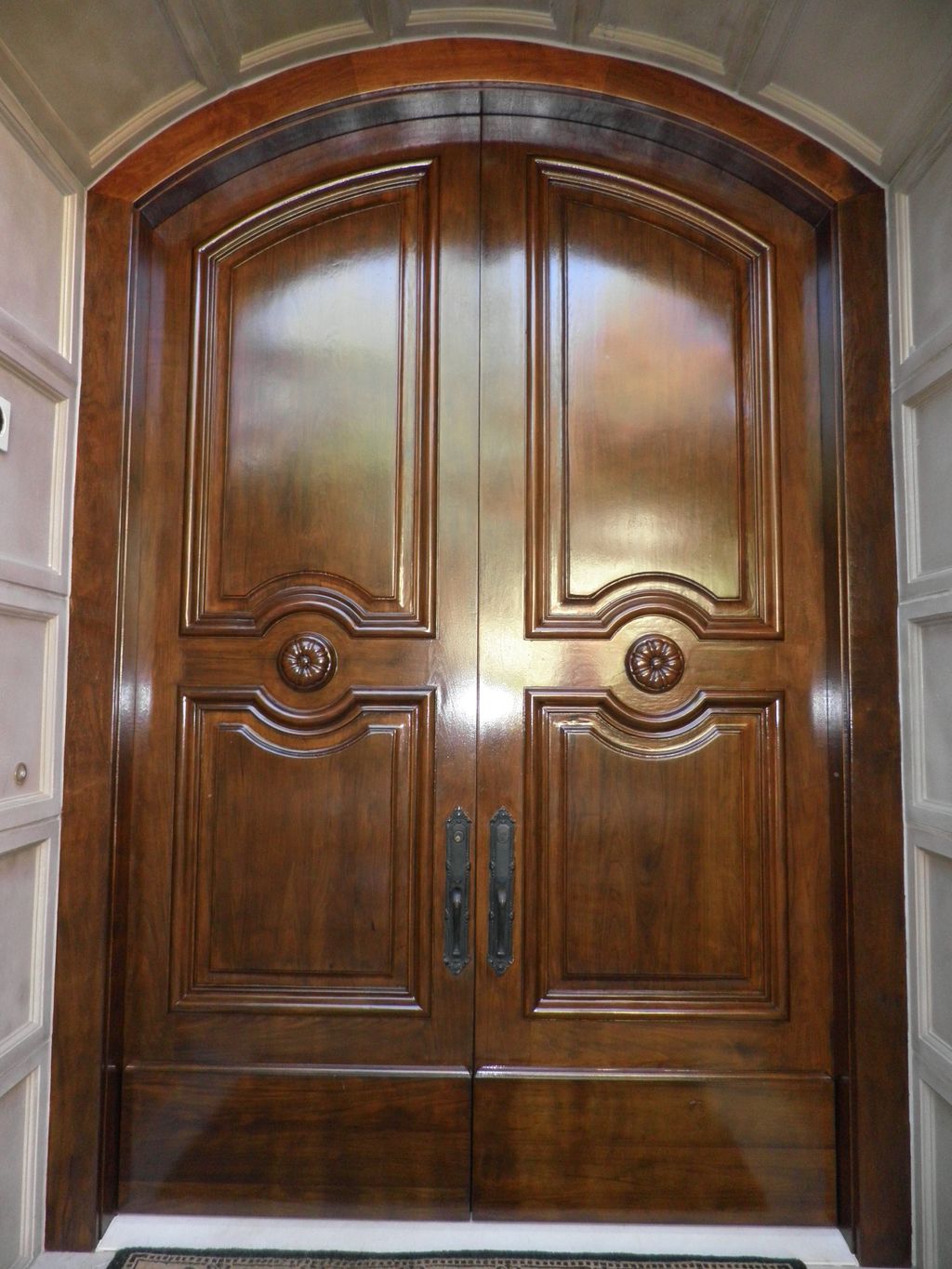 Fine finishing of doors, cabinets, moldings, casin
