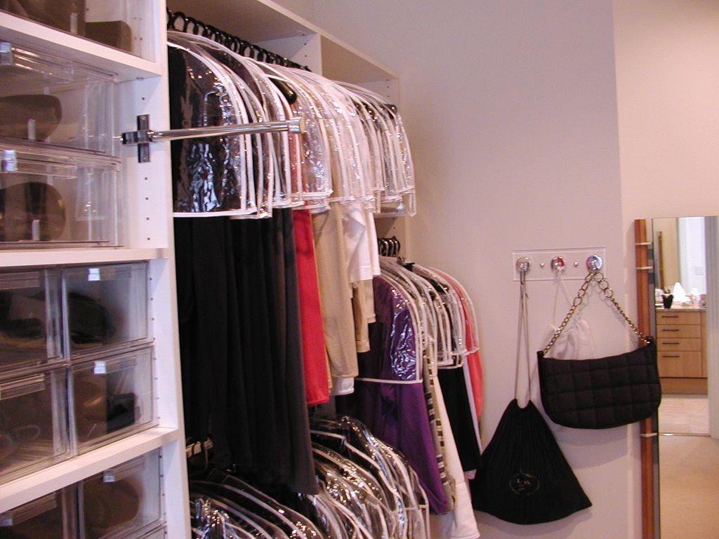 Find things easily in your closet