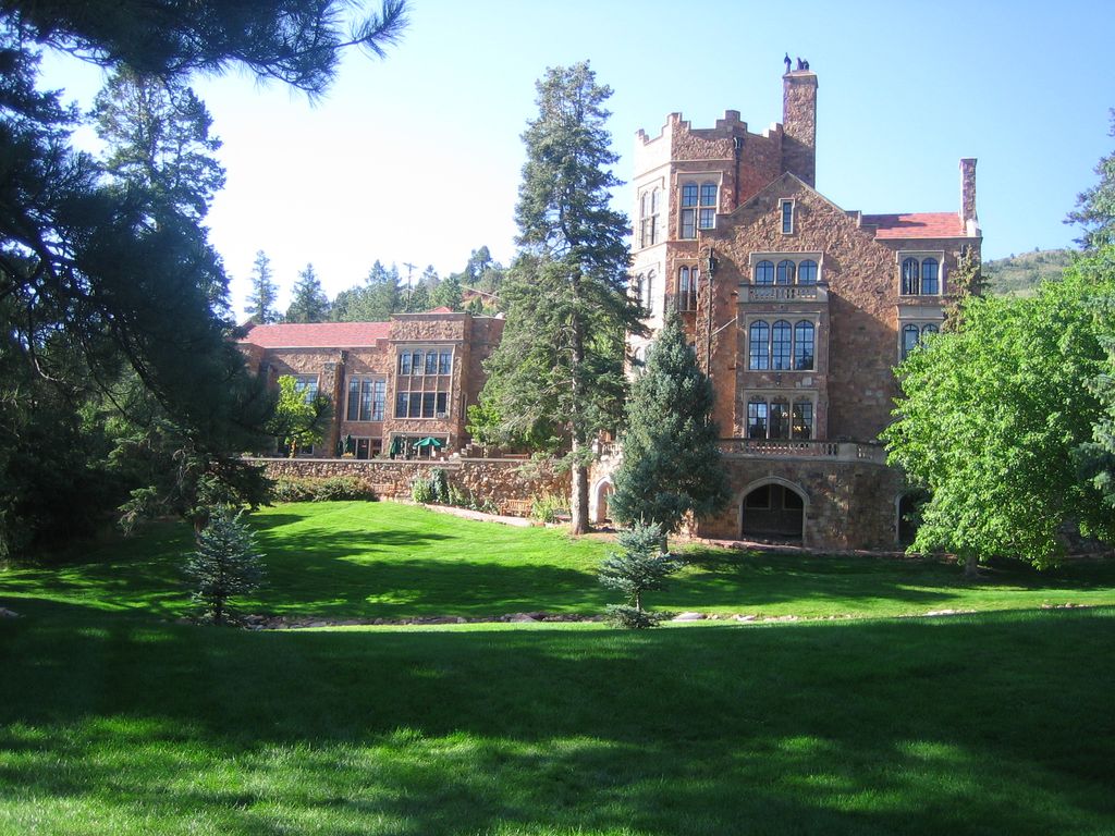 Marriage Retreats: Accommodations at the Glen Eyri
