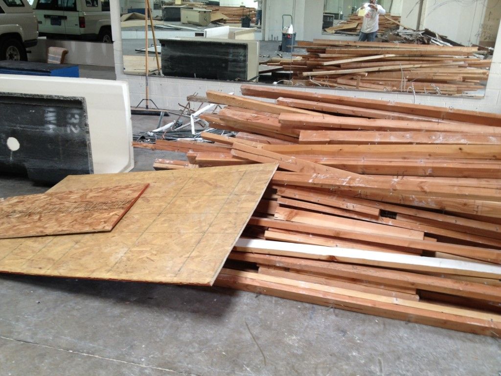 Tustin, CA Interior demolition and Junk removal