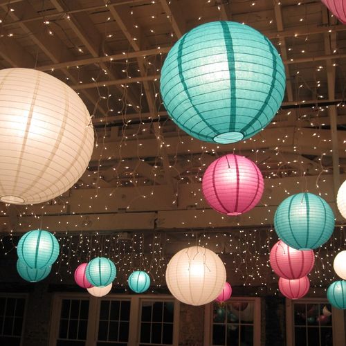 Lanterns and curtain lights