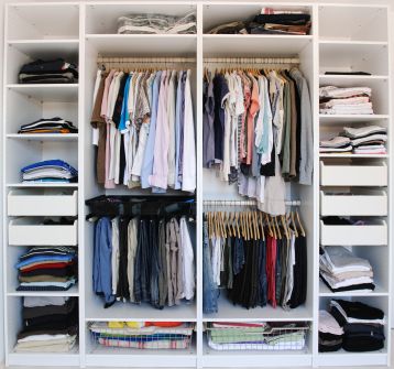 Organize closets, kitchens, bedrooms, playrooms:
T