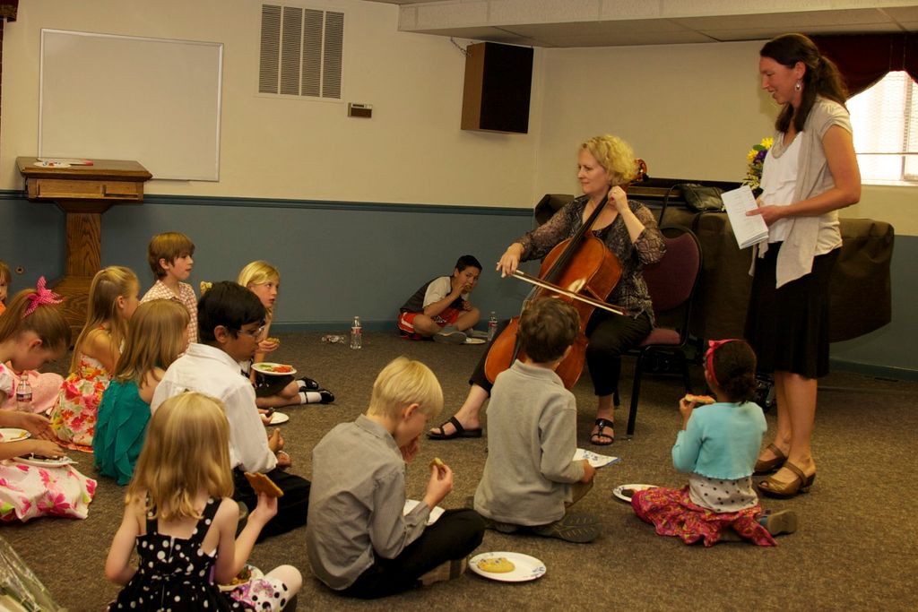 At every recital, we invite a guest musician to in