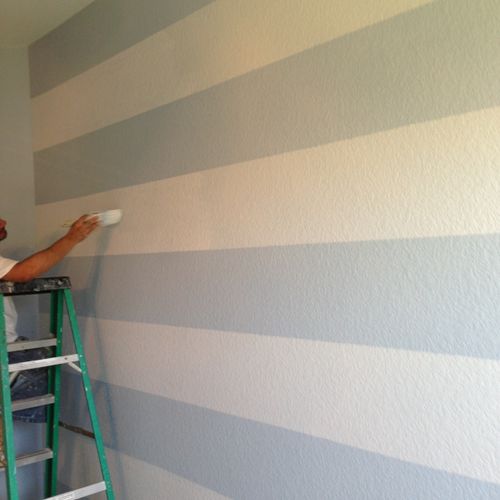 Wall two different colors (strips across)