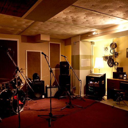 We have only one music studio room at Gulch Alley.