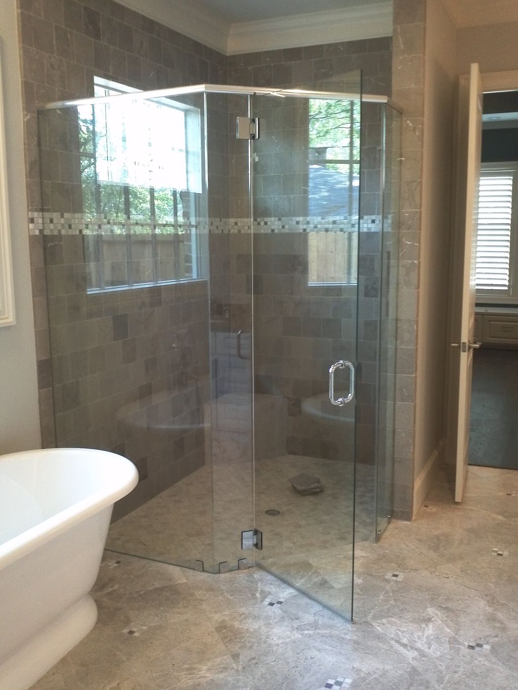 Shower with corner seat