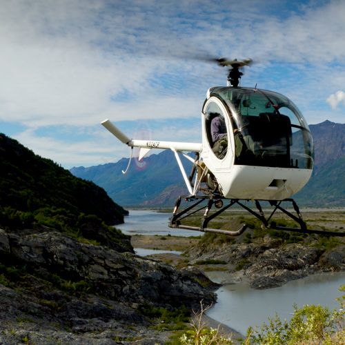 Learn to fly helicopters with Group 3 Aviation!