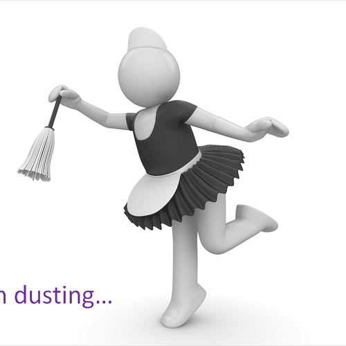 Clean Cheap Cincinnati Maids dusting