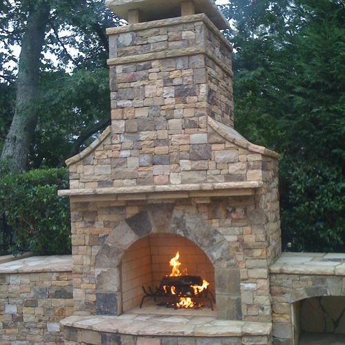Outdoor Fireplace in Alpharetta, Georgia