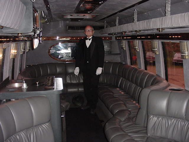 LUXURY COACH