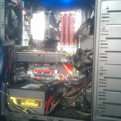 12 gigs RAM, i7 core, gtx 470 4095mb video, asus f