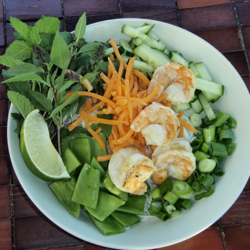 Vietnamese style rice noodles with lemongrass gril