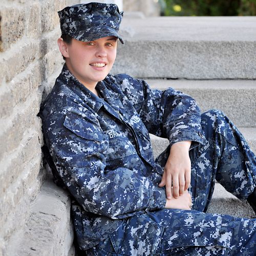 A soldier of the U.S. Navy, Allysha.