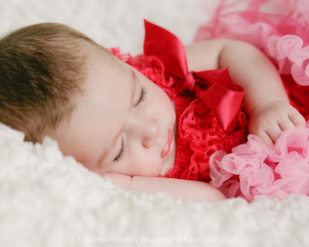 look at those eyelashes!