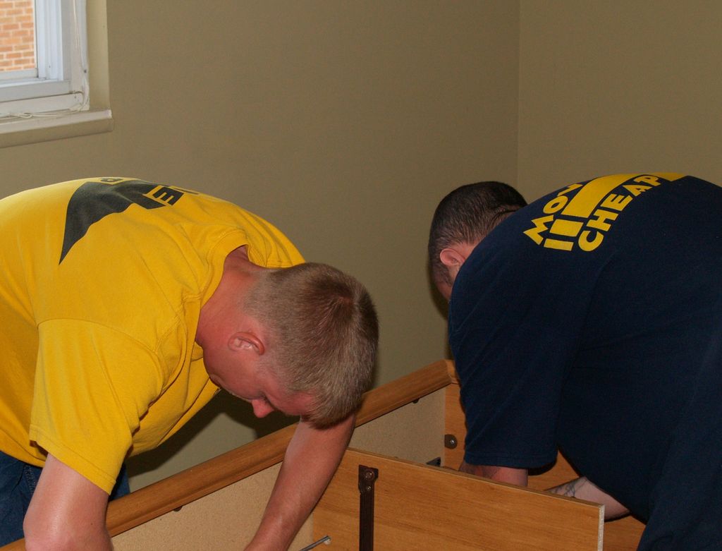 Move CheapÂ® in action!