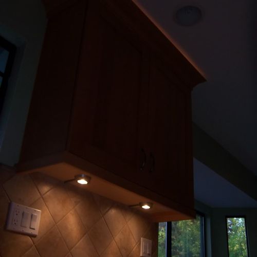 Under cabinet lighting adds great task lighting, a