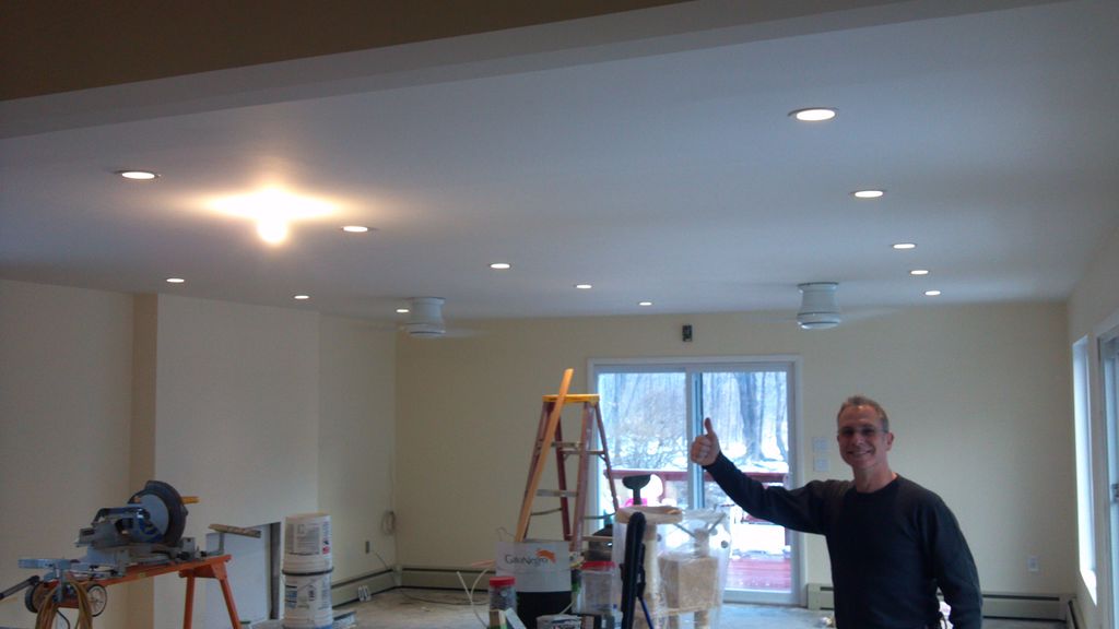 New designer living room ,28 lights , total restor