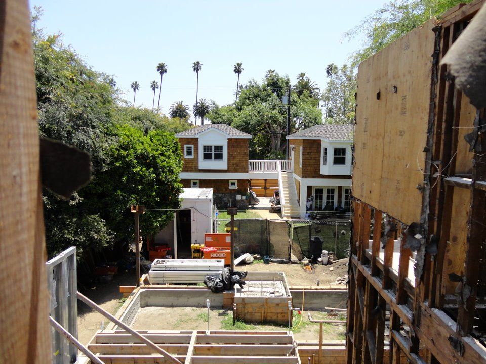 View from front house to back guests houses which 