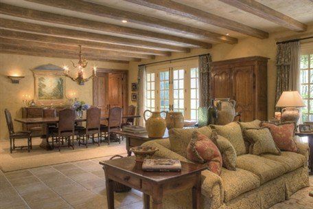 Living/dining area
