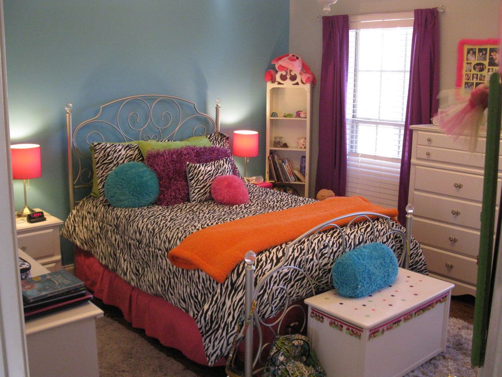 A little girls room in Southaven that we painted g