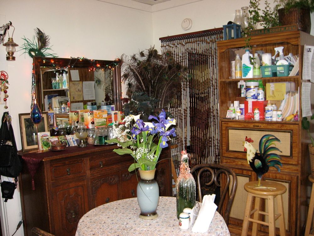 Vernonia Kitchen. I love color and light. My origi