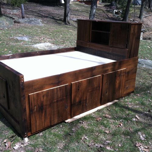Barnwood captains bed