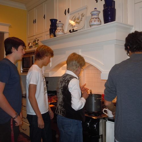 Teen Boys Cooking Class: Dove