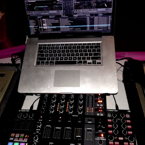 The DJ Set