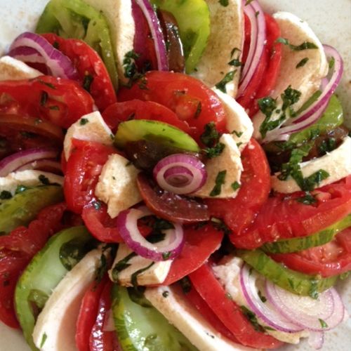 Heirloom tomatoes salad