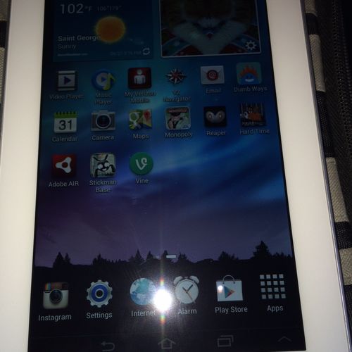 Samsung Galaxy Tab 2- 7 inch with a new screen