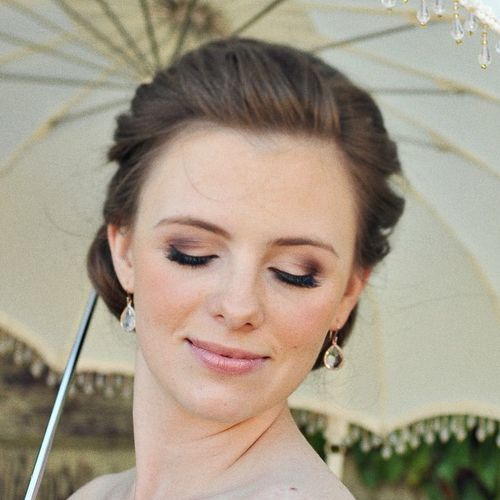 Bridal Make.up
see more @ 
www.wix.com/shannonmb/a