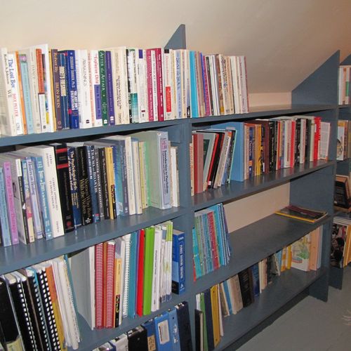 Custom Design & Build Bookshelves