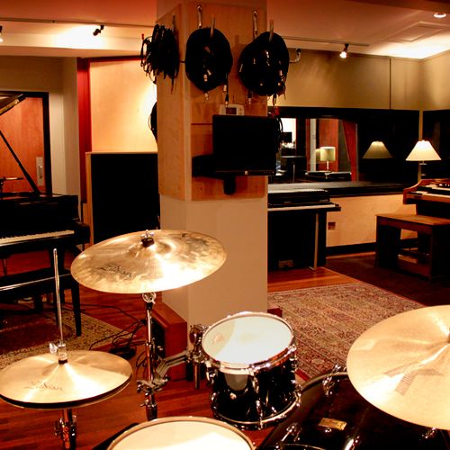 Transient Sound live room from behind the kit. Dir